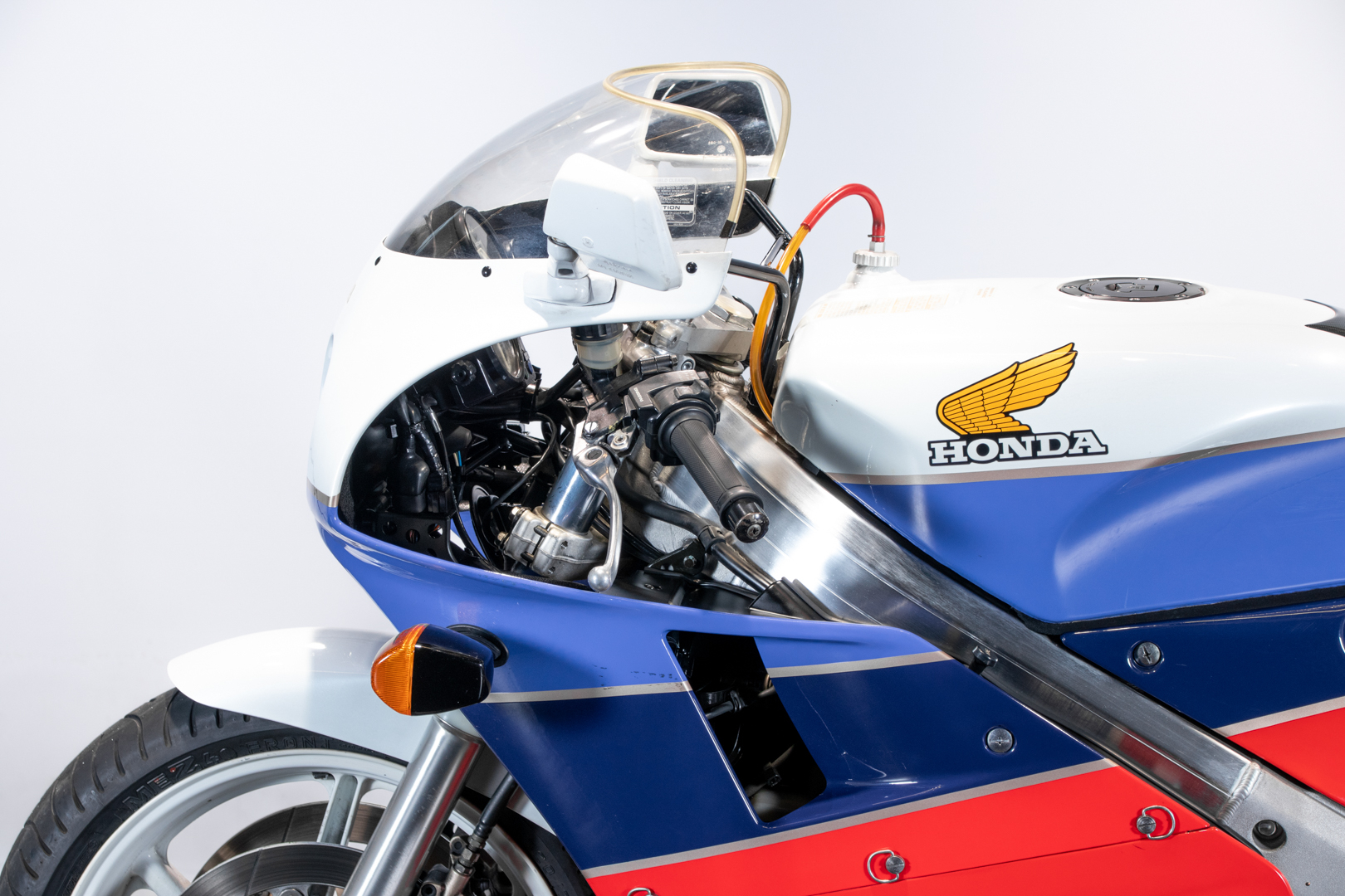 Honda VFR750- “RC 30” 