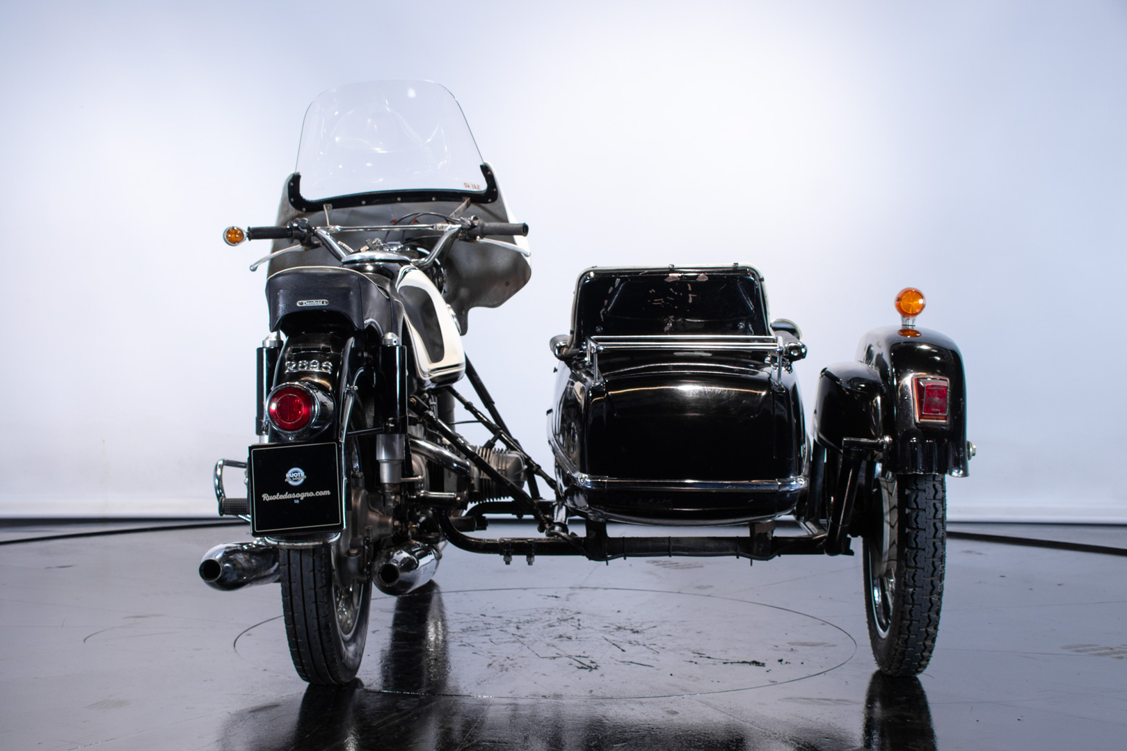 BMW R69S Sidecar 