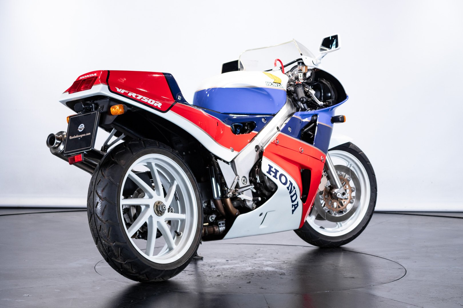 Honda VFR 750 r (RC 30) 