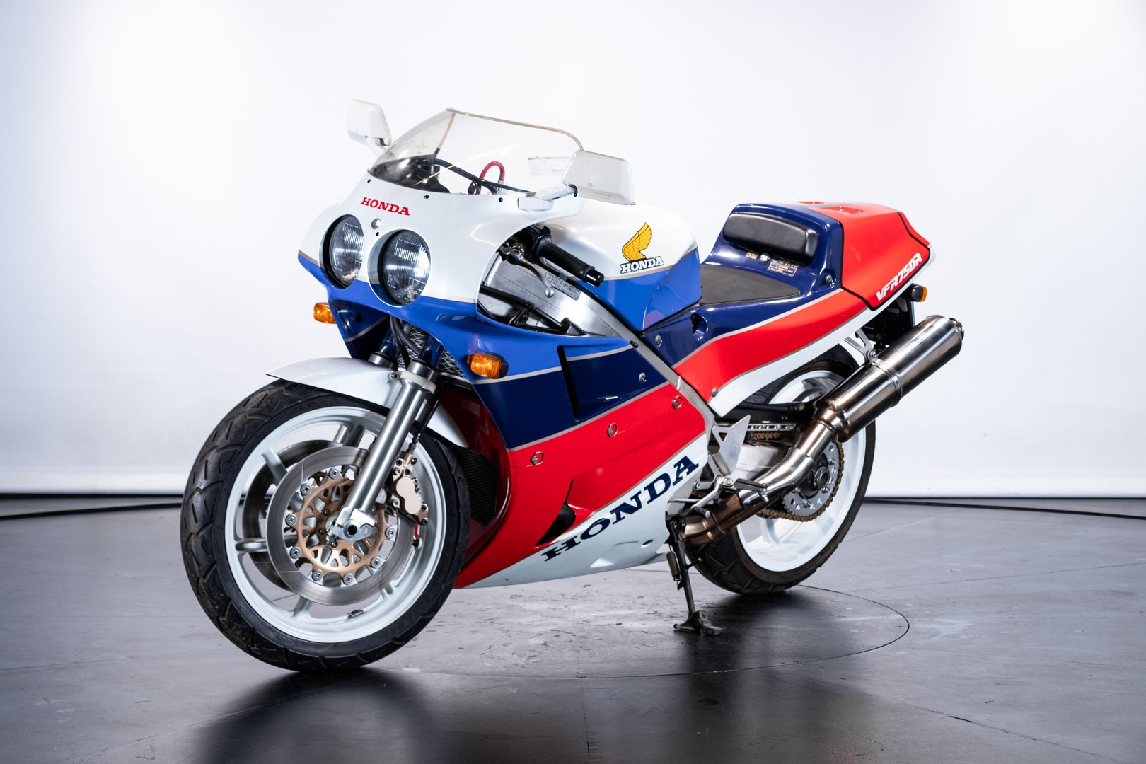 Honda VFR 750 r (RC 30) 