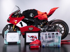 Ducati PANIGALE V4 25°ANNIVERSARIO 916 