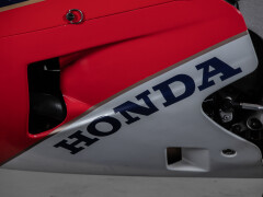 Honda RC 30 