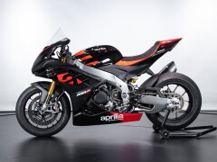 Aprilia RSV4 FACTORY WORKS 