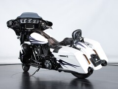 Harley Davidson STREET GLIDE CVO 