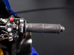 Yamaha R6 