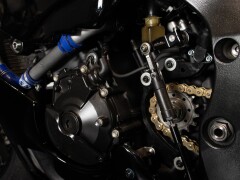 Yamaha R1 