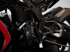 Yamaha R1 