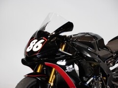 Yamaha R1 