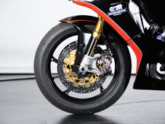 Yamaha R1 