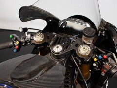 Yamaha R1 