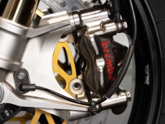 Yamaha R1 