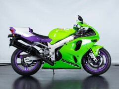 Kawasaki ZX-7RR 