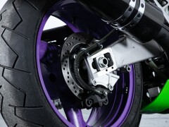 Kawasaki ZX-7RR 
