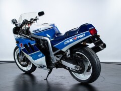 Suzuki GSXR 750 